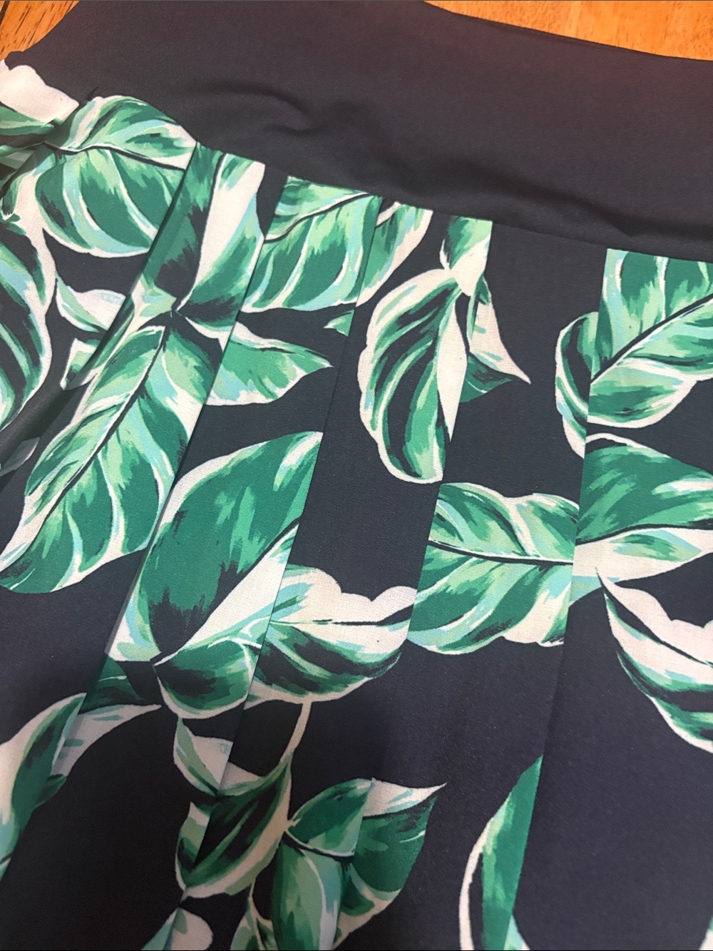 NWT TOMMY BAHAMA SKORT - Picture 2 of 8